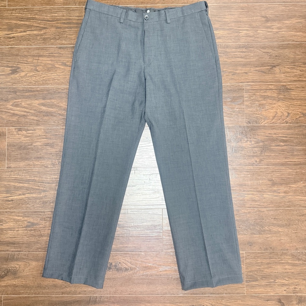 HAGGAR CHARCOAL EXPANDABLE WAIST DRESS PANTS SIZE 36x 31